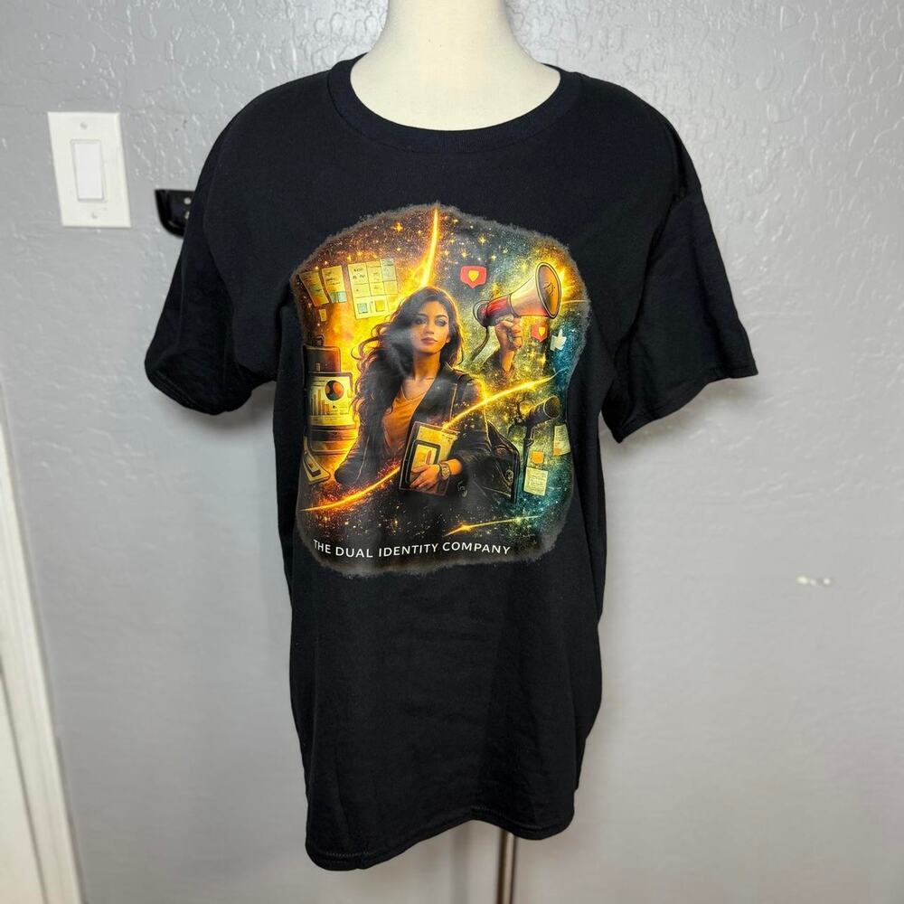 Gildan The Dual Identity Company Professional Creator Graphic Tee Size L